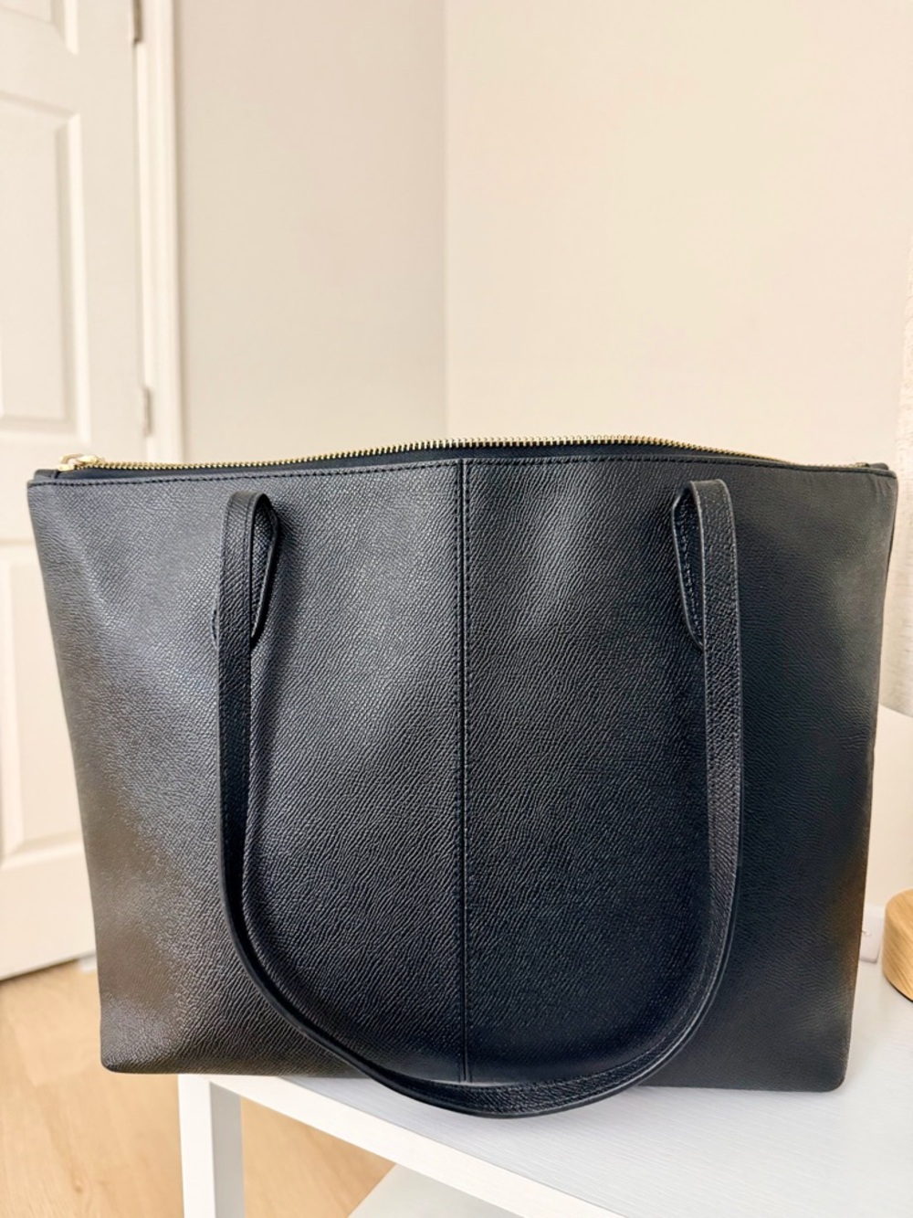 Coach Signature Fiona Zip Tote Bag | Black Pebbled Leather Shoulder Bag - Picture 3 of 9